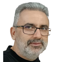 Foto do Professor Junio Costa